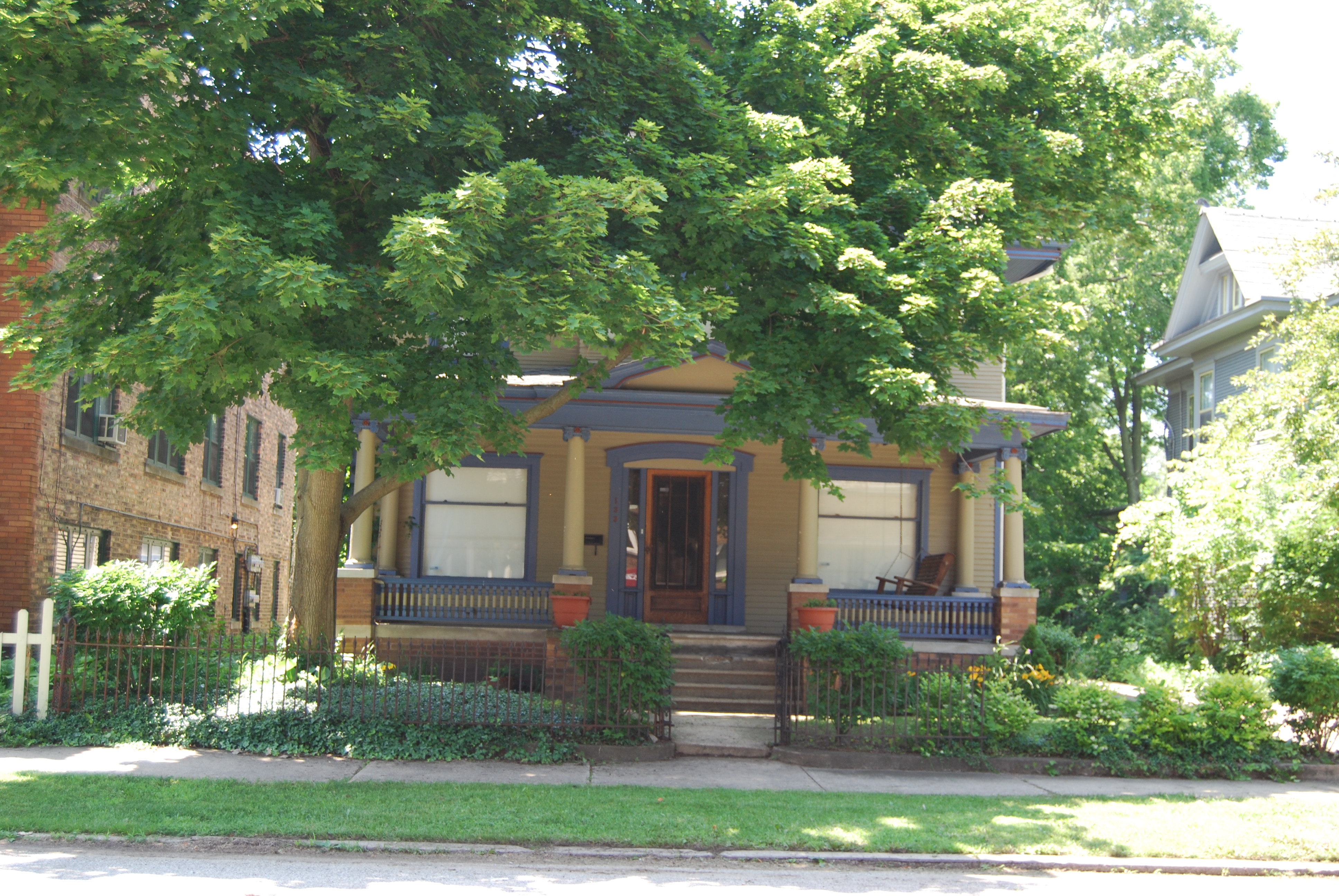 133 S. Scott St